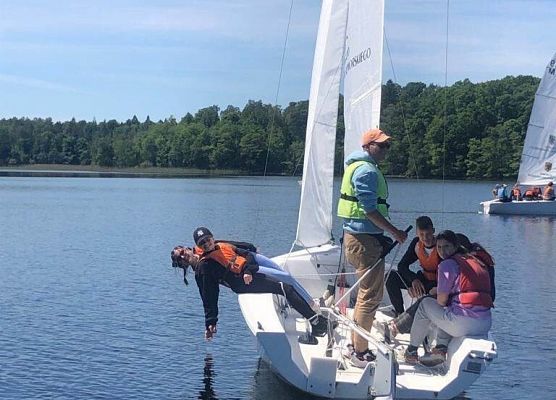 Grafika 8: Szkolenie żeglarskie w Bobięcinie