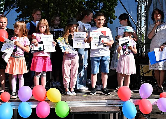 Grafika 1: Osiągnięcia w konkursie plastyczno - literackim