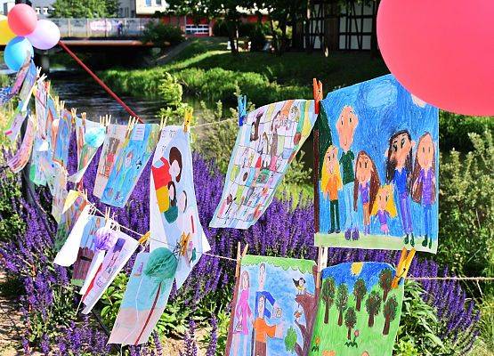 Grafika 2: Osiągnięcia w konkursie plastyczno - literackim