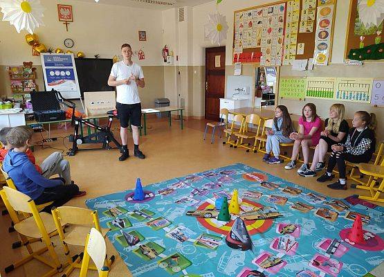 Grafika 12: W Szkole Nowoczesnego Pasażera