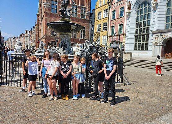 Grafika 8: Ósmoklasiści na wycieczce w Gdańsku
