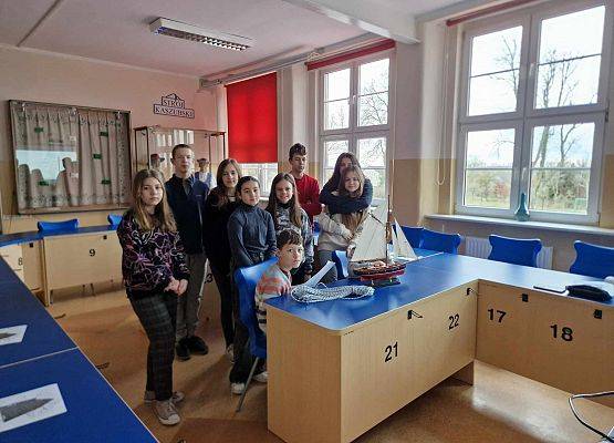 Grafika 1: English in the sea language