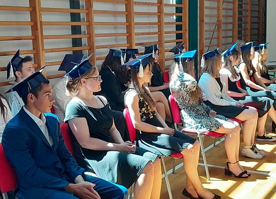 Grafika 1: Pożegnanie absolwentów rocznika 2022/2023