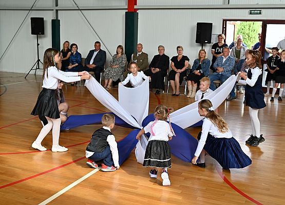 Grafika 8: Witaj szkoło!