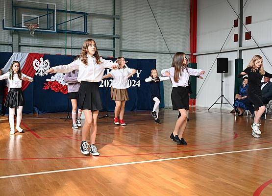 Grafika 9: Witaj szkoło!