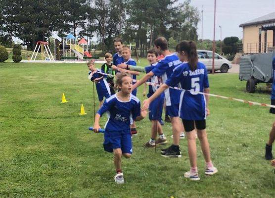 Grafika 8: Mistrzostwa Gminy Ustka w sztafetowych biegach przełajowych