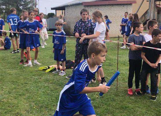 Grafika 14: Mistrzostwa Gminy Ustka w sztafetowych biegach przełajowych