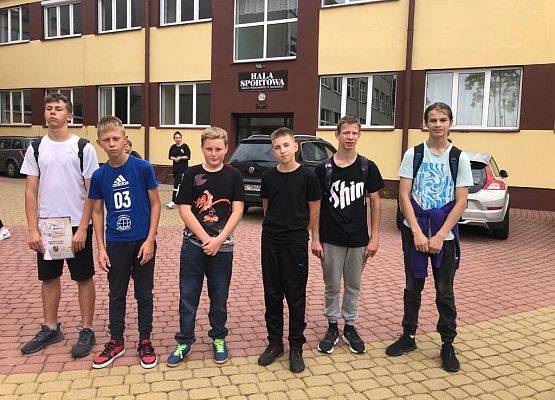 Grafika 3: Mistrzostwa Gminy Ustka w sztafetowych biegach przełajowych