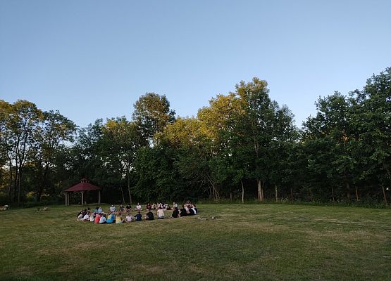 Grafika 7: Wyjazdy nad Jezioro Bobięcińskie w okresie wakacji w ramach realizacji przedsięwzięcia strategicznego ,,Pomorskie Żagle Wiedzy"