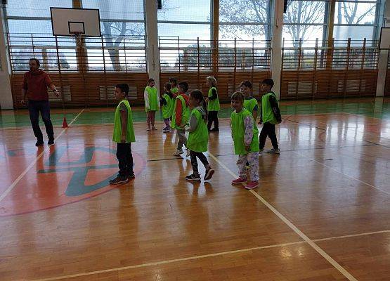 Grafika 4: OLIMPIADA SPORTOWA UCZNIÓW SZKÓŁ PODSTAWOWYCH GMINY USTKA