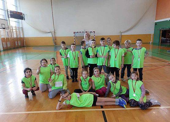 Grafika 8: OLIMPIADA SPORTOWA UCZNIÓW SZKÓŁ PODSTAWOWYCH GMINY USTKA