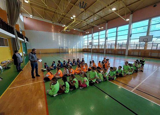 Grafika 10: OLIMPIADA SPORTOWA UCZNIÓW SZKÓŁ PODSTAWOWYCH GMINY USTKA