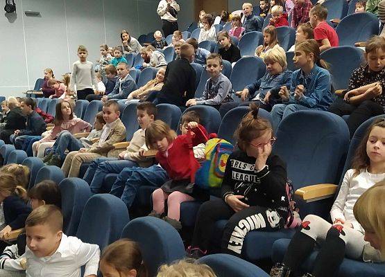 Grafika 8: Musical pt. ,,Królowa Śniegu"