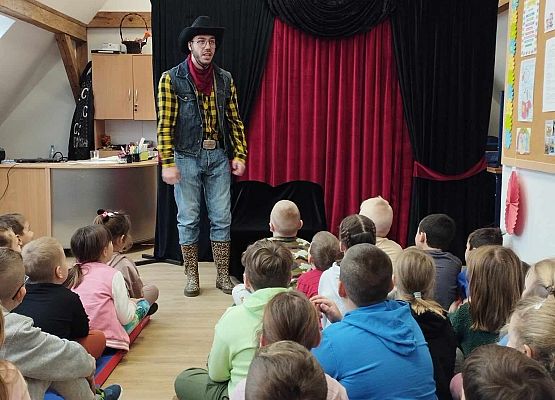 Grafika 2: Spektakl profilaktyczny pt. ,,Dziki zachód"