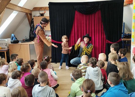 Grafika 6: Spektakl profilaktyczny pt. ,,Dziki zachód"