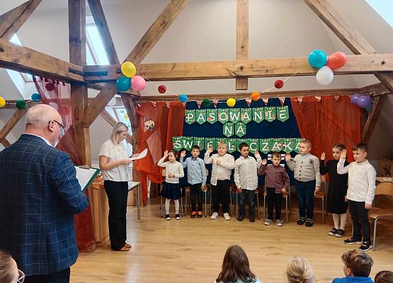 Grafika 8: Pierwszoklasiści zostali Świetliczakami!