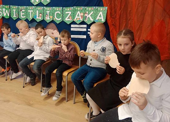 Grafika 7: Pierwszoklasiści zostali Świetliczakami!