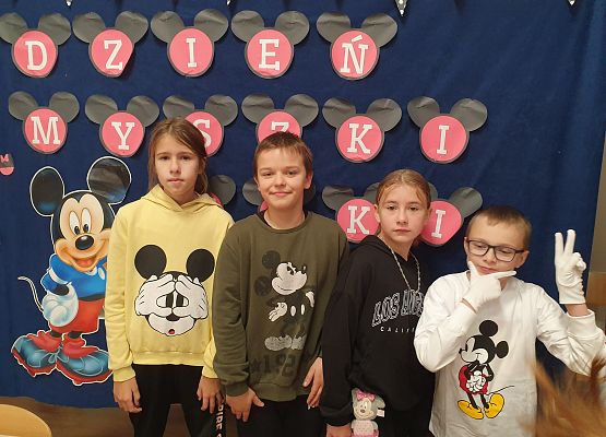 Grafika 2: Dni Myszki Miki