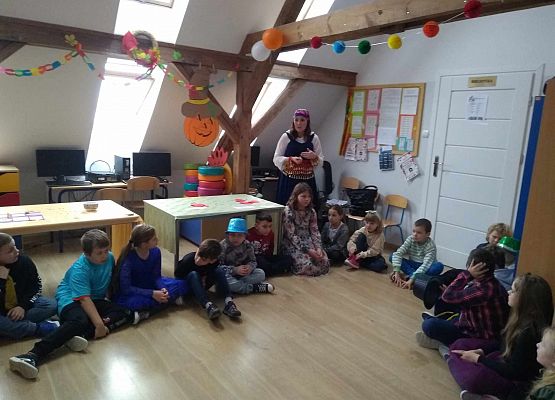 Grafika 13: Andrzejkowe wróżby