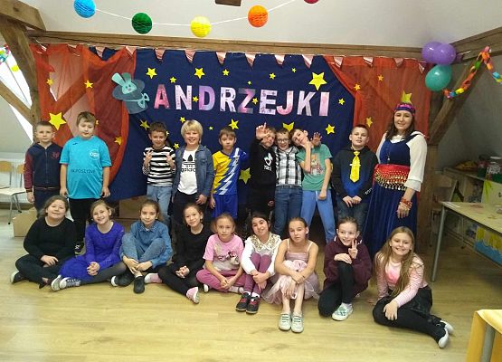 Grafika 14: Andrzejkowe wróżby