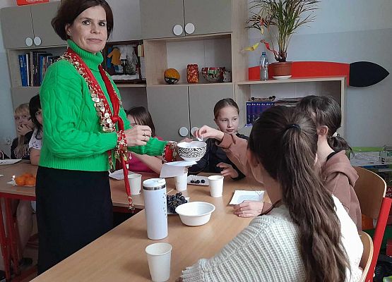 Grafika 19: Andrzejkowe wróżby