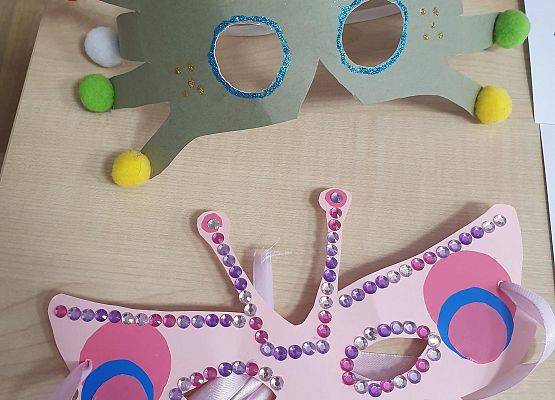 Grafika 3: Konkurs -  ,,NAJPIĘKNIEJSZA MASKA KARNAWAŁOWA”.