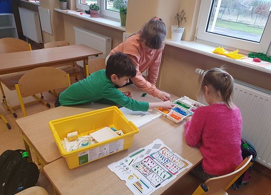 Grafika 2: Poznajemy się – pierwsze zajęcia Lego Education SPIKE™Essential