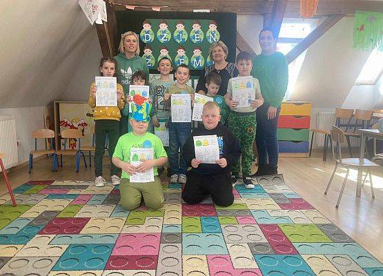 Grafika 8: Dzień Ziemi w naszej szkole
