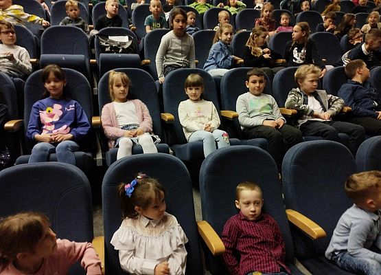 Grafika 1: ,,Polskie miasta w baśni i legendzie"