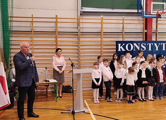 Grafika 8: Święto Konstytucji 3 Maja - pierwszej konstytucji w Europie