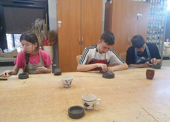 Grafika 1: Warsztaty ceramiczne w pracowni Rękodzielni Słupskiego Ośrodka Kultury