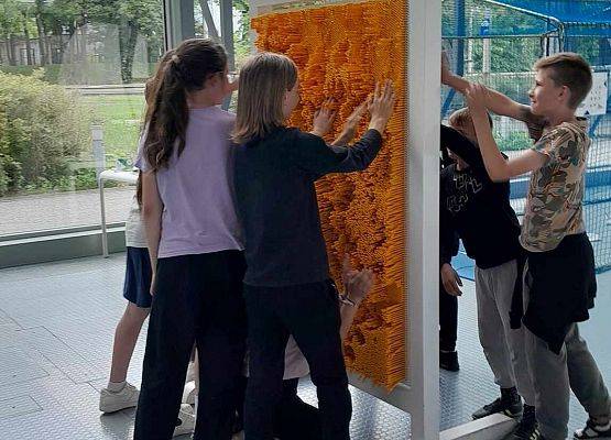 Grafika 11: Piątoklasiści na wycieczce w Trójmieście