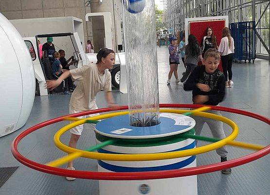 Grafika 13: Piątoklasiści na wycieczce w Trójmieście