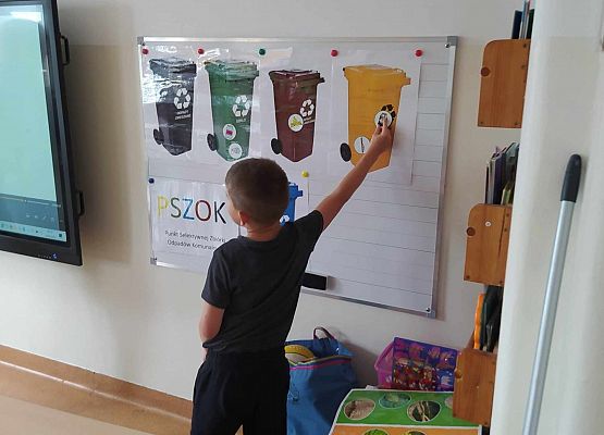 Grafika 4: ,,Jestem eko! – wiem jak segregować odpady”