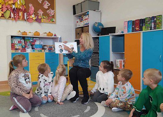 Grafika 2: Czytamy przedszkolakom