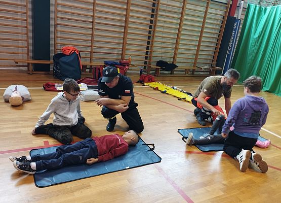 Grafika 12: OSP Możdżanowo w naszej szkole