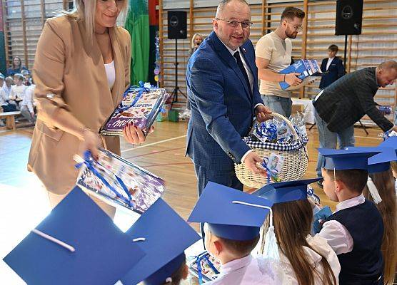 Grafika 12: Ślubowanie klasy pierwszej