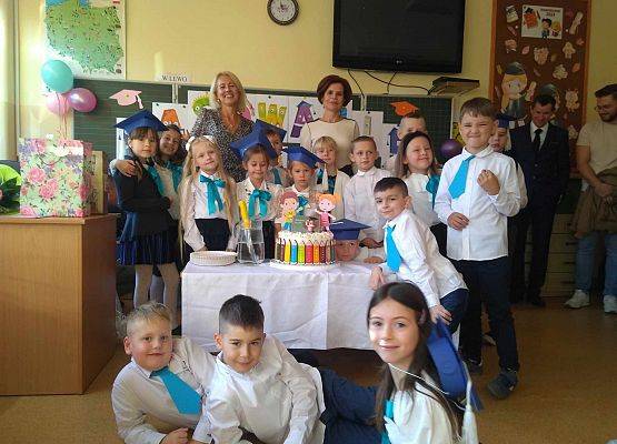 Grafika 8: Ślubowanie klasy pierwszej