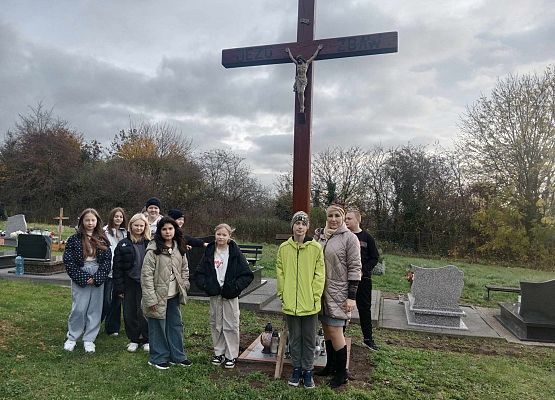 Grafika 8: Akcja ,,Znicz" w naszej szkole