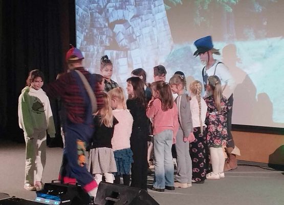 Grafika 4: Wizyta w teatrze