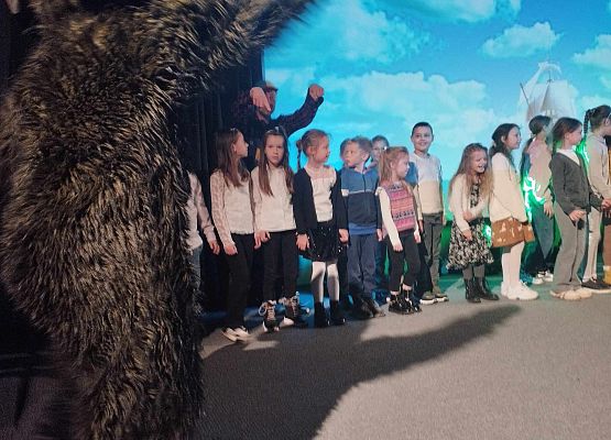 Grafika 6: Wizyta w teatrze