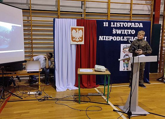 Grafika 1: Święto Niepodległości