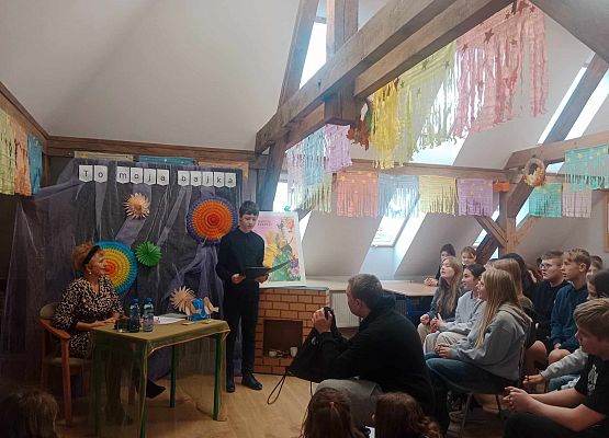 Grafika 2: Kolejne spotkanie z lokalną poetką za nami