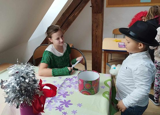 Grafika 9: „Święty Andrzej Ci ukaże, co Ci los przyniesie w darze”