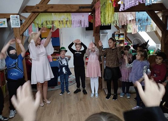 Grafika 8: „Święty Andrzej Ci ukaże, co Ci los przyniesie w darze”