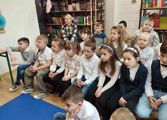 Grafika 6: Pasowanie na Czytelnika