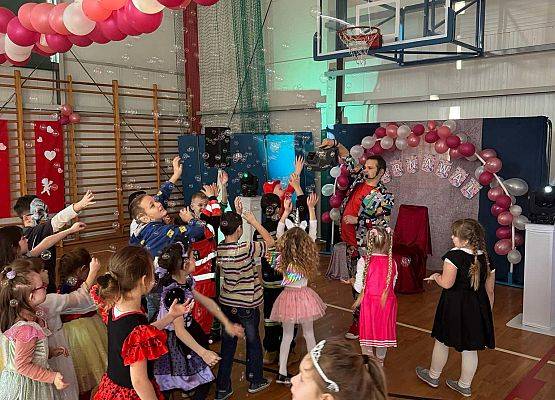 Grafika 20: Bal karnawałowy 2025