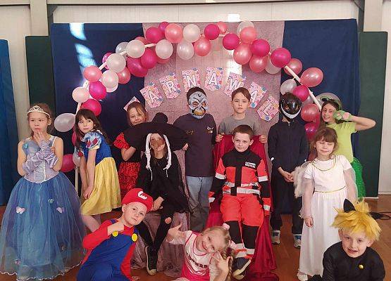 Grafika 17: Bal karnawałowy 2025