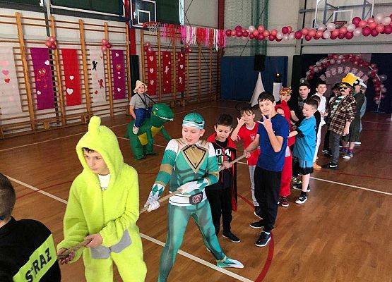 Grafika 6: Bal karnawałowy 2025