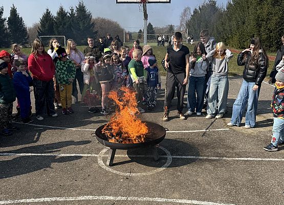 Grafika 21: ,,Wiosna, wiosna, ach to Ty…"